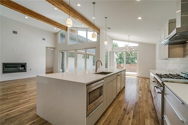 1st image of 3746 Seguin Dr