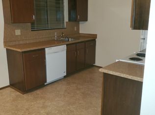 8621 N Edison St APT 1, Portland, OR 97203