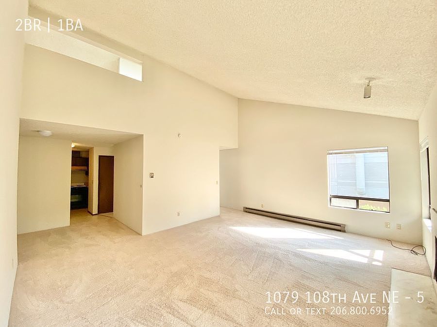 1st image of 1079 108th Ave NE APT 5