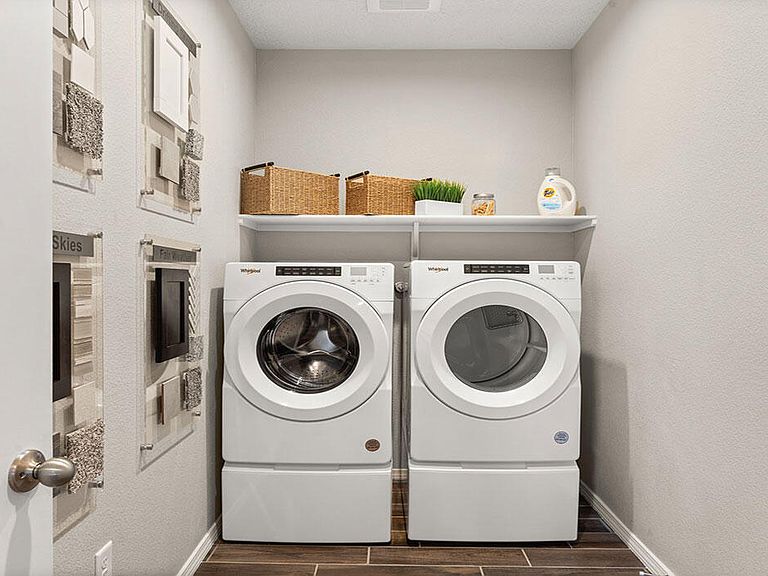 Listing photo 4