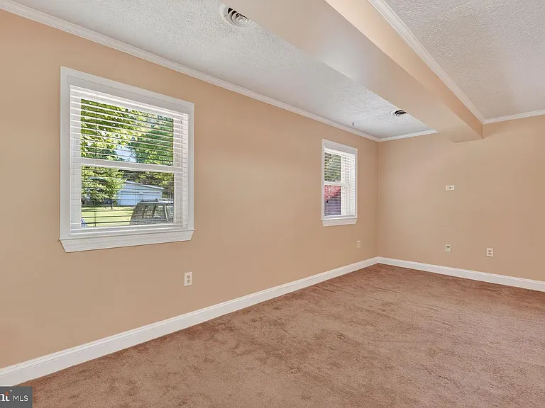6013 Neilwood Dr — Photo 12