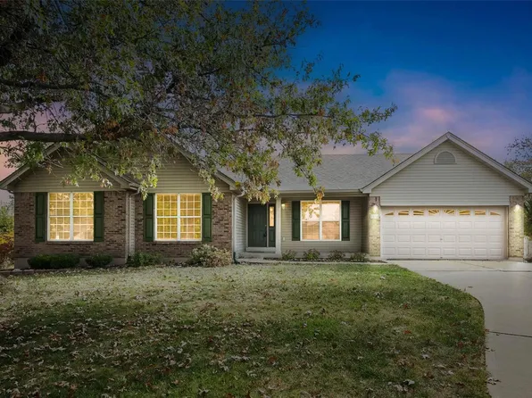 3404 Clearfield Ln, Saint Charles, MO 63303