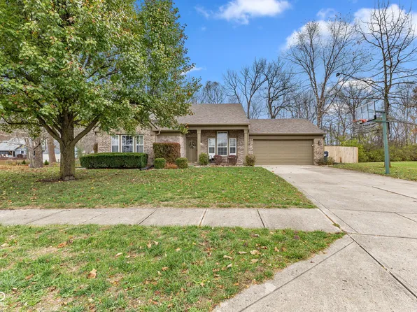 1542 Stoneybrook Grove Ln, Greenwood, IN 46142