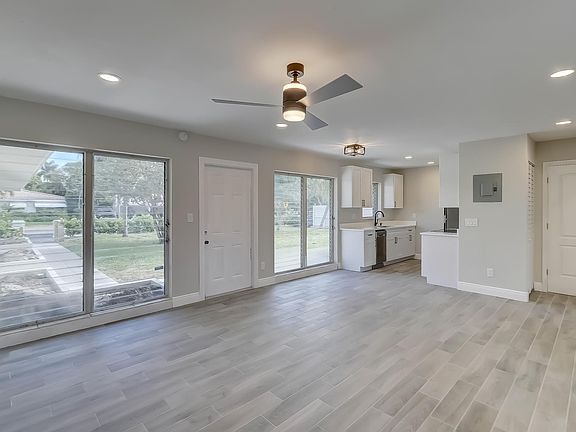 4th image of 2641 Middle River Dr