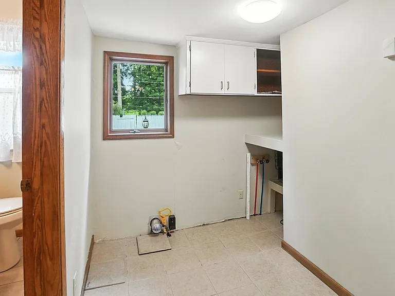 Laundry Room 1st floor