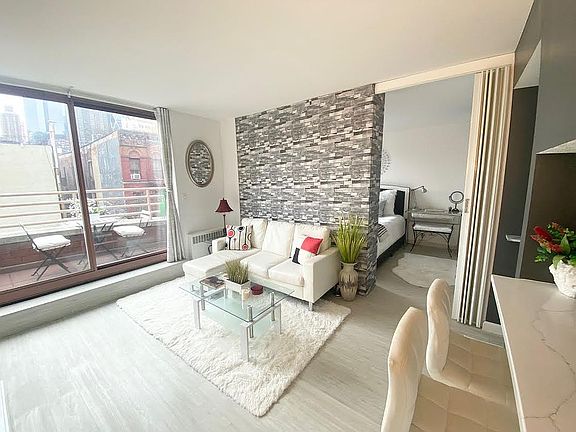 4th image of 393 W 49th St APT 5U