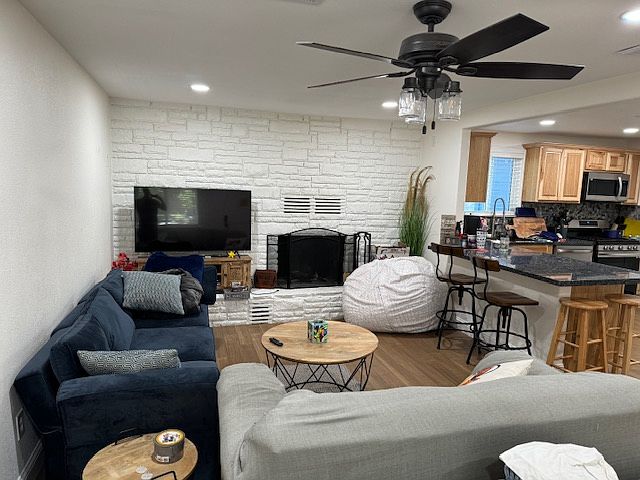1st image of 2130 Patricia Cir