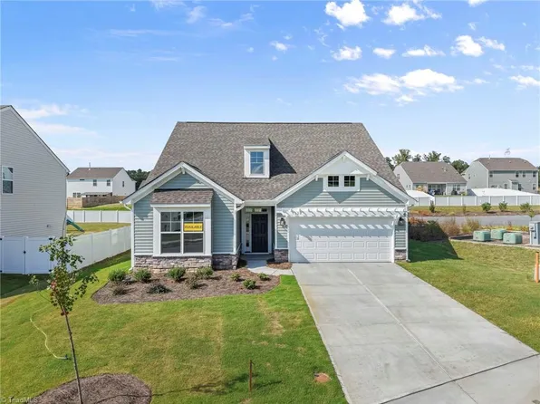 1239 Guyton Dr, Winston Salem, NC 27127