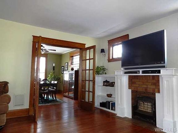 4th image of 76 Somerton Ave
