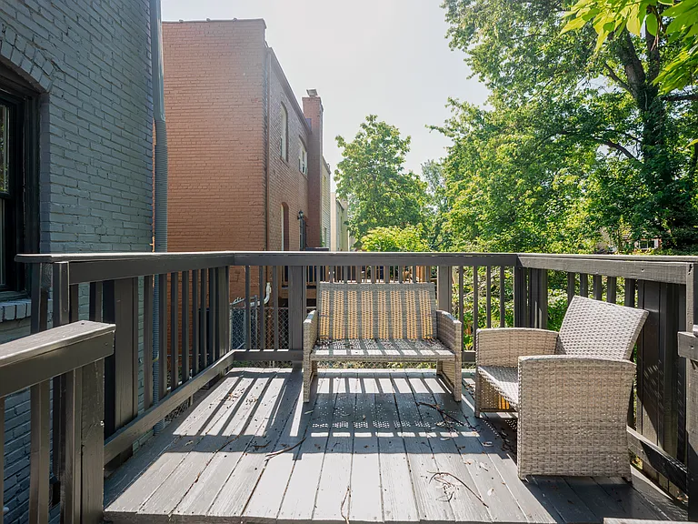 4523 Dix St NE — Photo 9