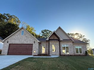 52 Tumbleweed Dr, Guntersville, AL 35976