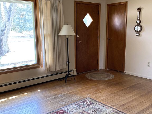 2nd image of 4 Gorham Lane