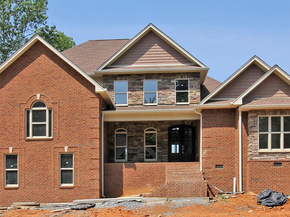 1st image of 435 Fieldstone Dr