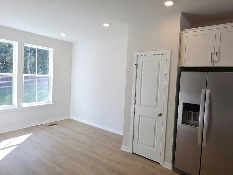 242 Talucci Dr — Photo 14