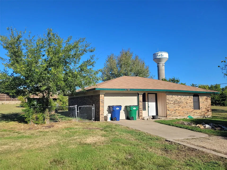 401 W Dogwood Trl