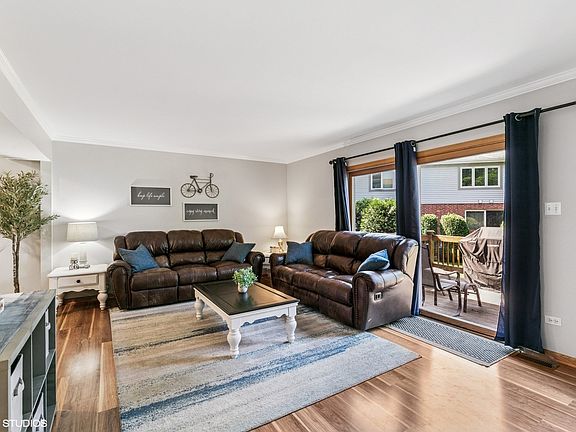 3rd image of 15960 Ashford Ct