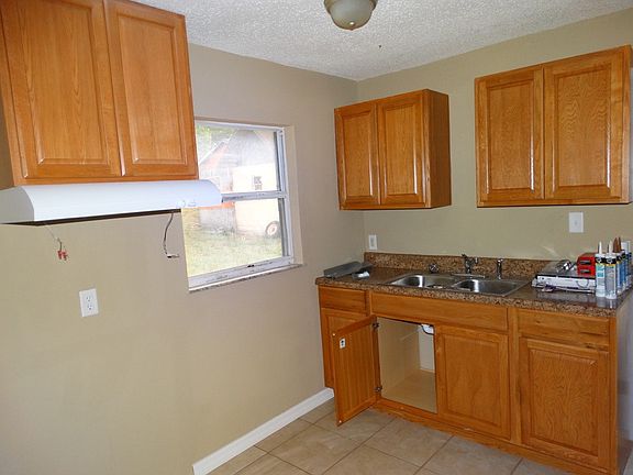 2nd image of 16 E Hammon Dr