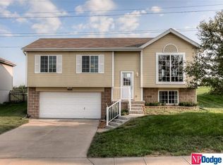 7668 Howell St, Omaha, NE 68122