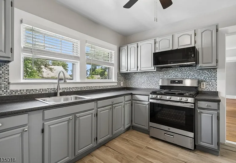 26 Howe Ave #2 — Photo 14