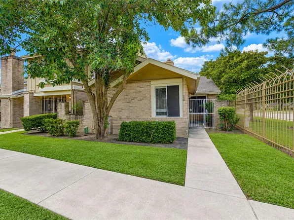 6102 W Airport Blvd #18, Houston, TX 77035