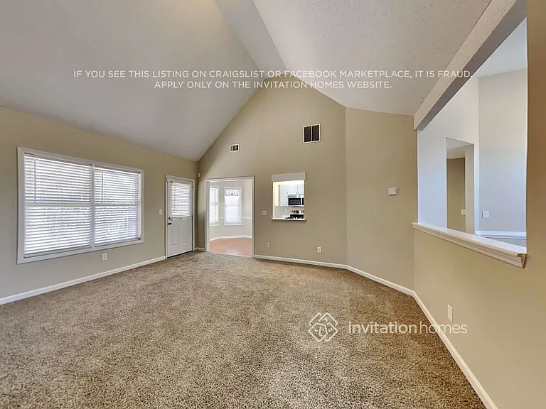 1127 Chateau Ter — Photo 4