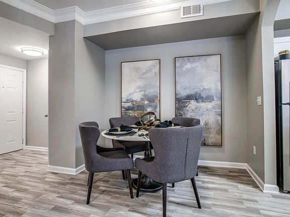 3rd image of 2241 Estates Dr #4