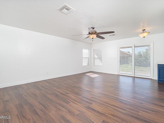 5th image of 11825 W Sunnyside Dr