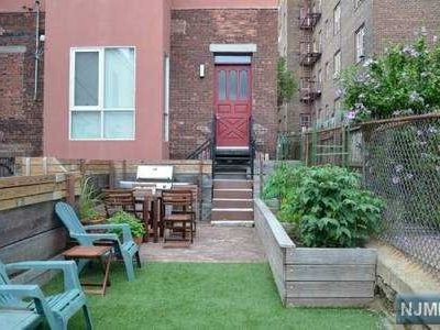 108 63rd St #B, West New York, NJ, 07093