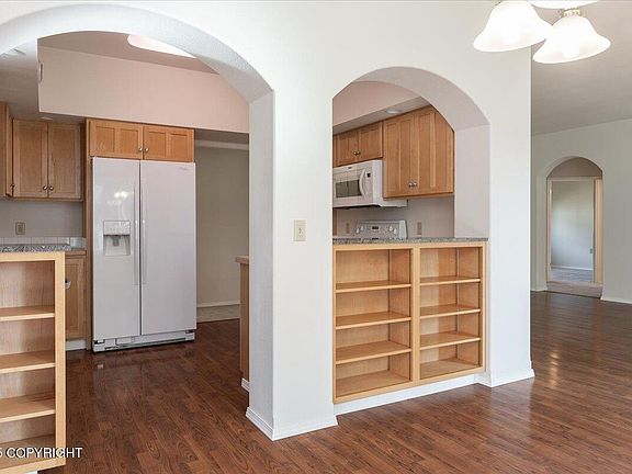 5th image of 480 Kentshire Dr