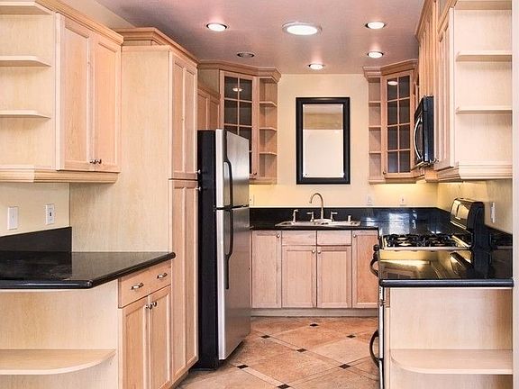 3rd image of 4797 Seminole Dr
