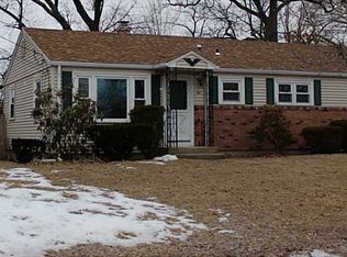 47 Observatory Rd, Warwick, RI 02888