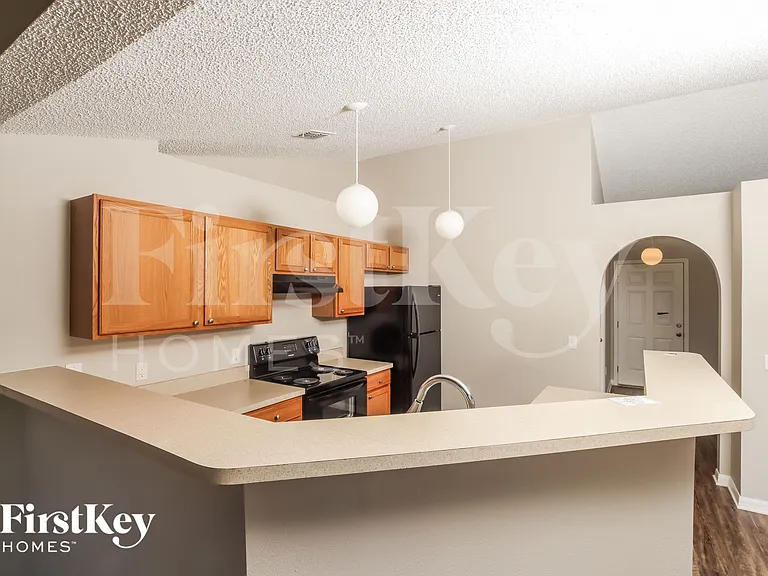 1198 Venus St SE — Photo 7