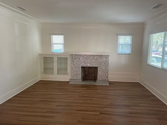 4th image of 348 W Garfield Ave