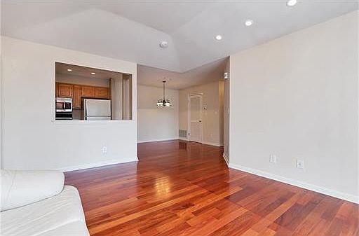5th image of 1331 Waterford Dr #1331