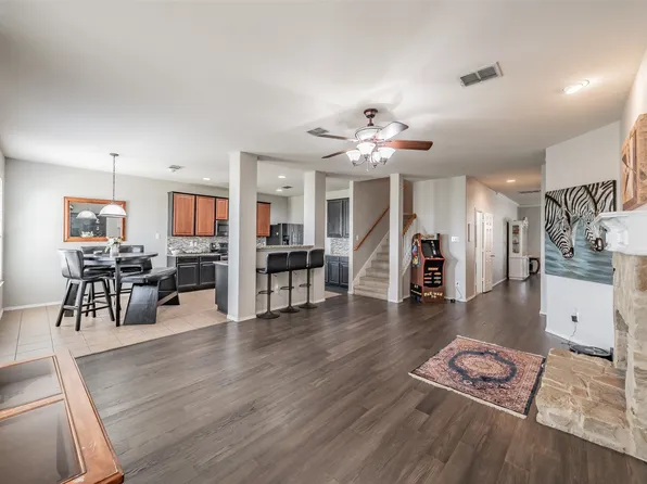 5933 Misty Breeze Dr, Fort Worth, TX 76179