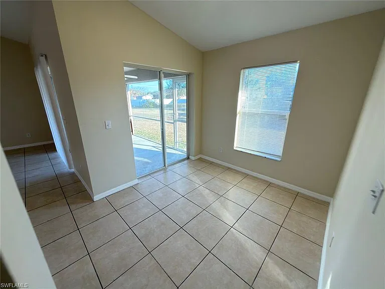 2513 48th St SW — Photo 16