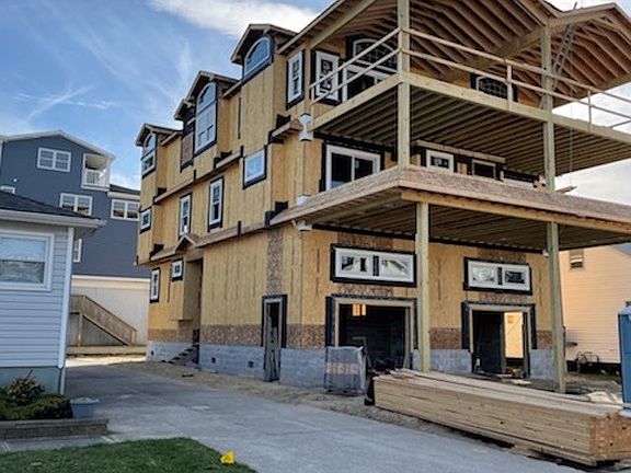 2nd image of 332 40th St