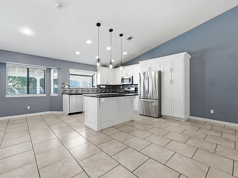 3129 Golfwood Ct — Photo 6
