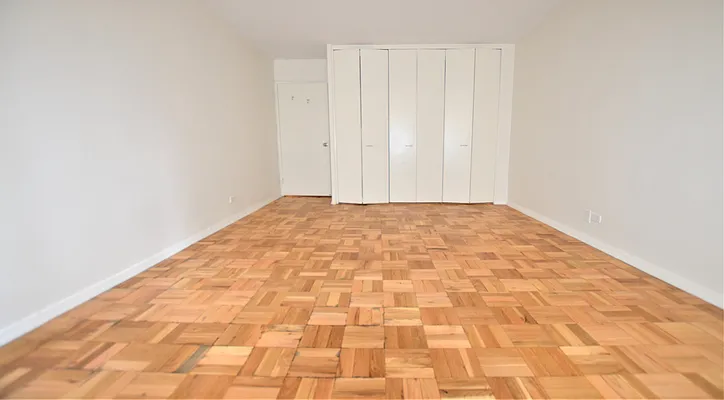 Rented by Manhattan Realty Group | media 5