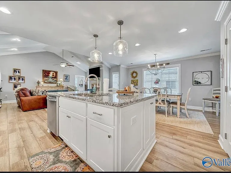 16930 Orleans Dr — Photo 9
