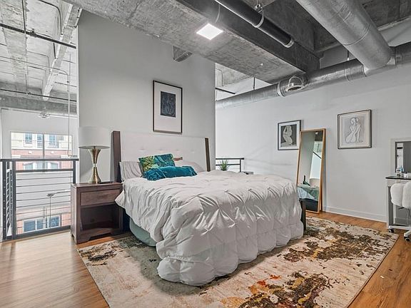 5th image of 260 18th St NW #10320