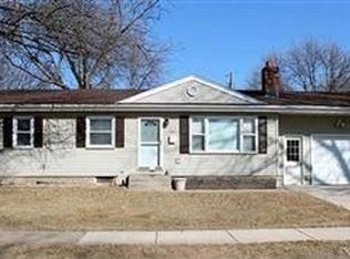 220 E Pam Rd, Sioux Falls, SD 57105