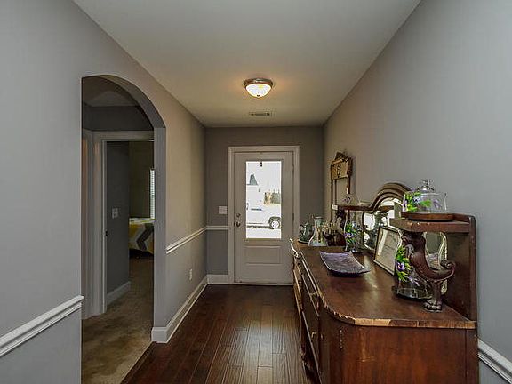 3rd image of 1705 Edenburg Way