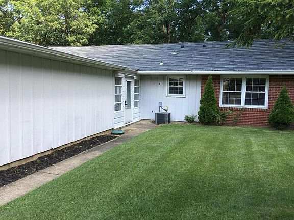 3rd image of 64 Buckingham Dr #A