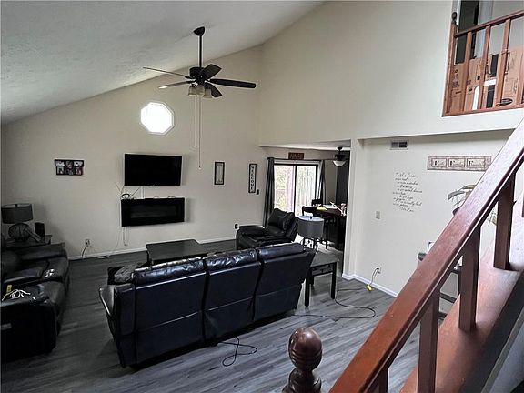 3rd image of 8517 S Chapel Pines Dr