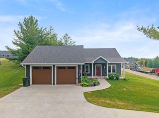 364 Drumlin Loop, Ripon, WI 54971