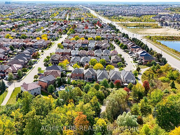 5th image of 62 Sir Jacobs Cres
