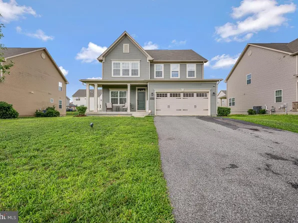 8868 Bancroft Dr, Waldorf, MD 20603