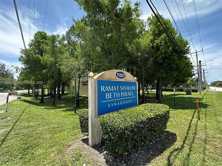 11460 SW 1st Ct — Photo 31