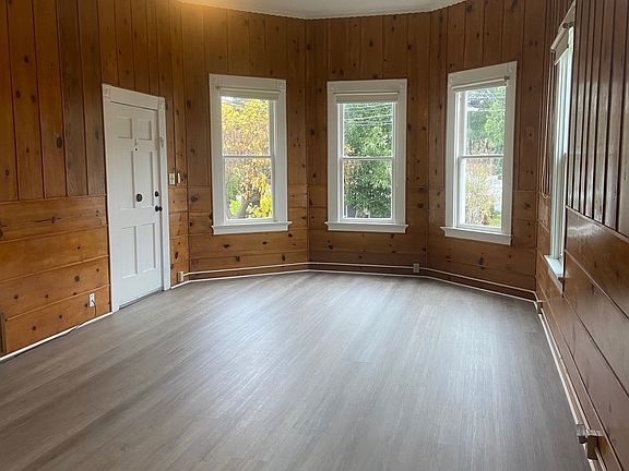 Living Room - view 1